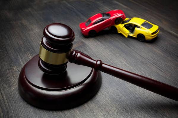 Choosing the Right Car Accident Attorney Key Considerations